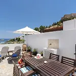 Thea Villas And Suite